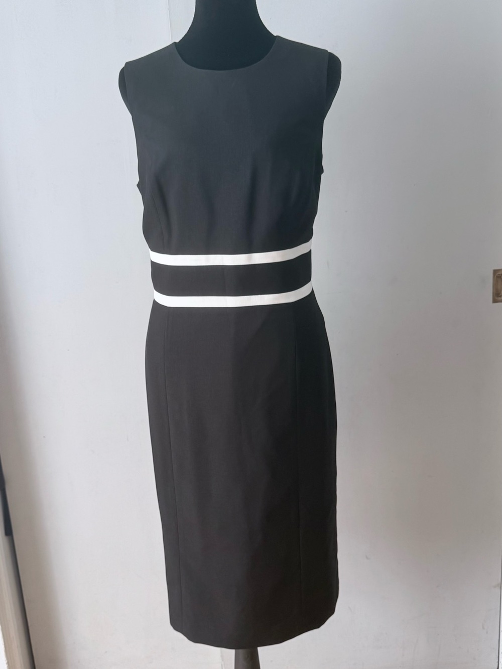 Evan Picone Black Midi Sheath Dress with White Waist Bands - Picture 2 of 4